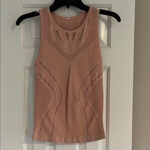 ALO Sleeveless Tank Top - pink